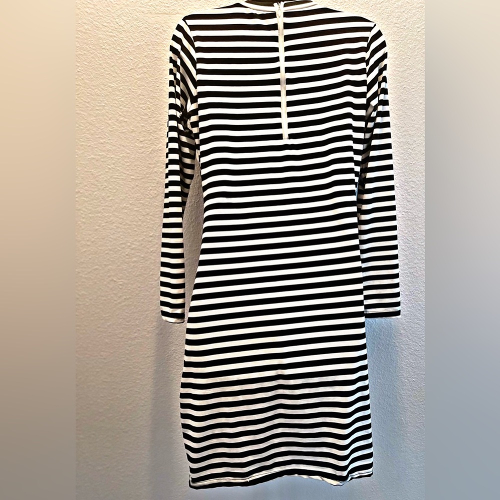 Black and white Marilyn Monroe mini dress - Picture 2 of 2